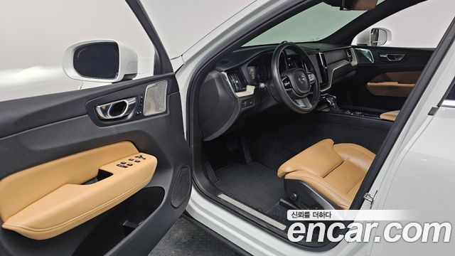 Volvo XC60 (II) D5 Inscription 2019 — фото 11
