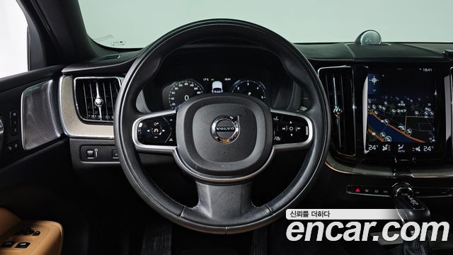 Volvo XC60 (II) D5 Inscription 2019 — фото 13