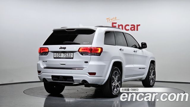 Jeep Grand Cherokee 3.6 Overland WK2 2019 — фото 2