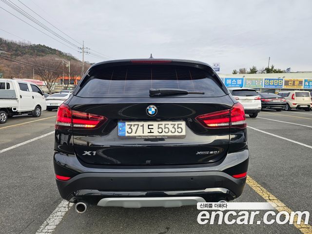 BMW X1 (F48) xDrive 20i xLine 2021 — фото 4