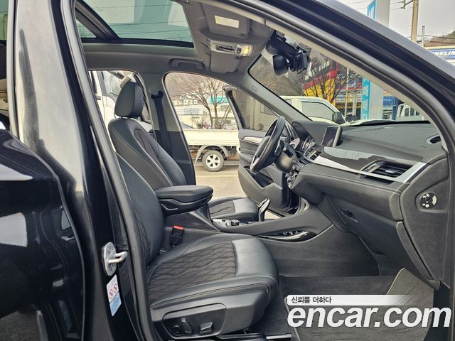 BMW X1 (F48) xDrive 20i xLine 2021 — фото 15
