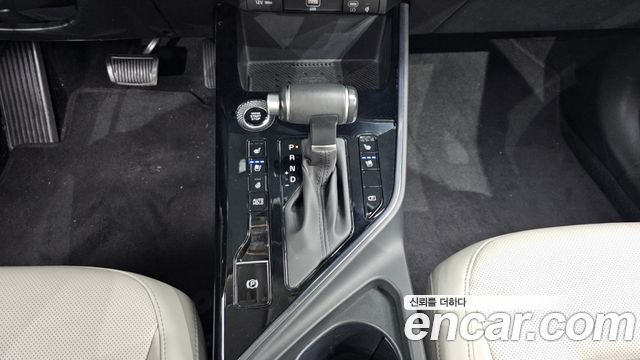 Kia Niro Prestige 2022 — фото 9