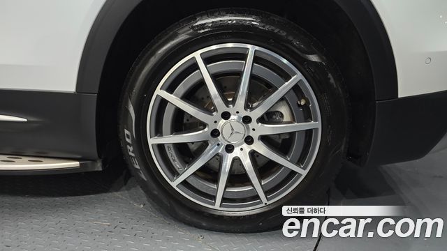 Mercedes-Benz GLB-Class (X247) AMG GLB35 4MATIC 2023 — фото 5