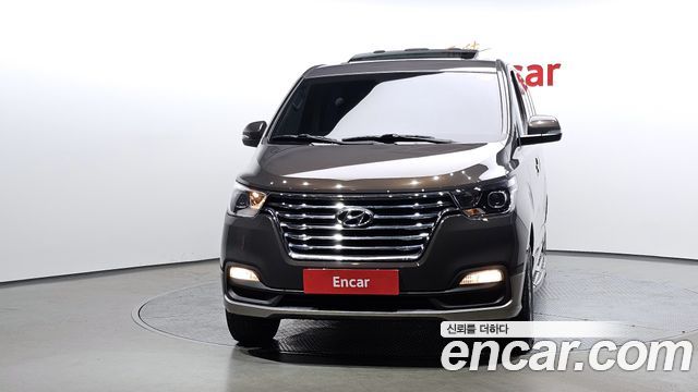 Hyundai Grand Starex 4WD Urban 9-Seater Exclusive 2021 — фото 3
