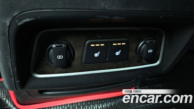 Hyundai Grand Starex 4WD Urban 9-Seater Exclusive 2021 — фото 18