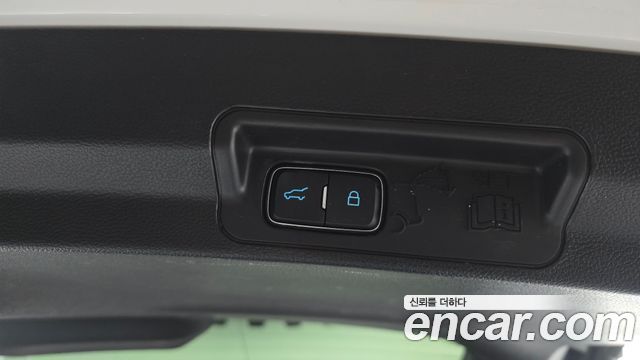 Ford Explorer (VI) 2.3 LimIted 4WD 2020 — фото 20