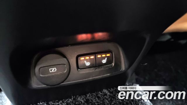 Volvo XC40 B4 Inscription 2021 — фото 18