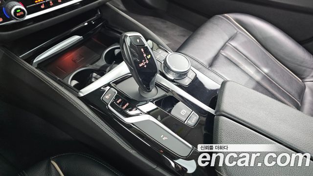 BMW 5 Series (G30) 520d Luxury Special Edition 2018 — фото 9