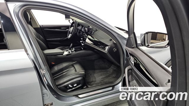 BMW 5 Series (G30) 520d Luxury Special Edition 2018 — фото 11