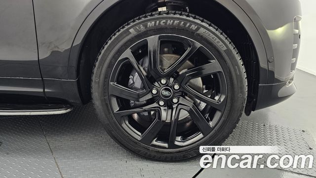 Land Rover Discovery 5 P360 R-Dynamic SE 2023 — фото 5