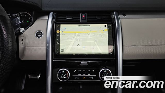 Land Rover Discovery 5 P360 R-Dynamic SE 2023 — фото 19