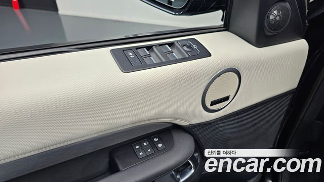 Land Rover Discovery 5 P360 R-Dynamic SE 2023 — фото 21