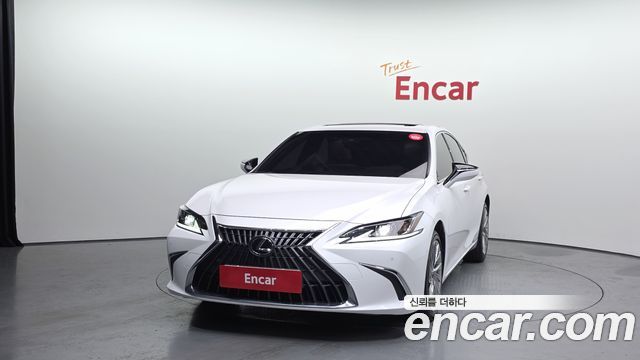 Lexus ES300h (VII) Luxury Plus 2023 — фото 3