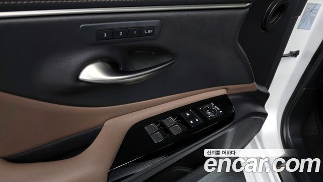 Lexus ES300h (VII) Luxury Plus 2023 — фото 11