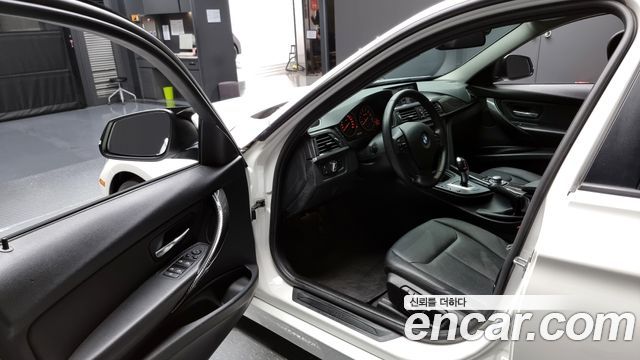 BMW 3 Series (F30) 328i 2013 — фото 10