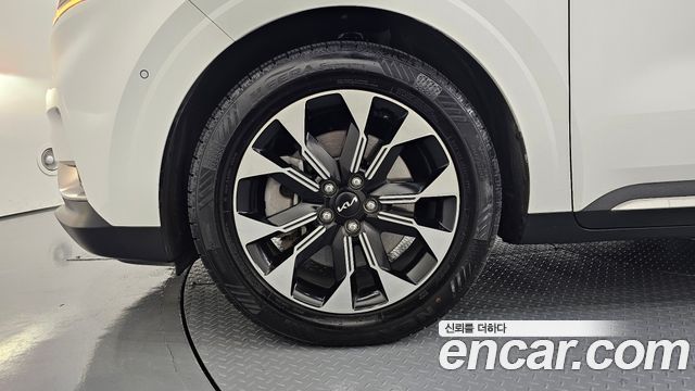 Kia Carnival (IV) Diesel 7-Seater Signature 2023 — фото 5