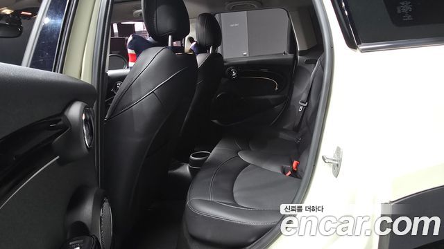 MINI Cooper S 5Door Classic Third Generation 2022 — фото 12