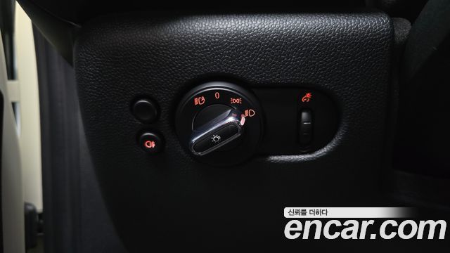 MINI Cooper S 5Door Classic Third Generation 2022 — фото 17
