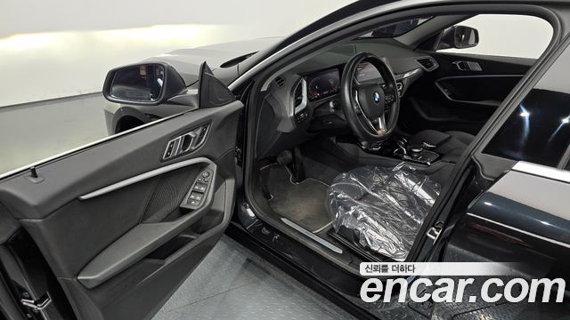 BMW 2 Series Gran Coupe (F44) 220i Sport 2023 — фото 10