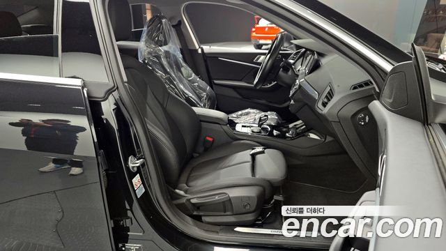 BMW 2 Series Gran Coupe (F44) 220i Sport 2023 — фото 11