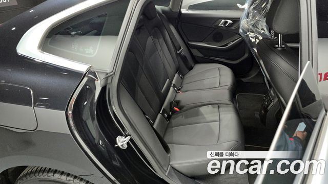 BMW 2 Series Gran Coupe (F44) 220i Sport 2023 — фото 12
