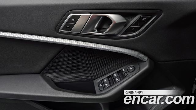BMW 2 Series Gran Coupe (F44) 220i Sport 2023 — фото 18