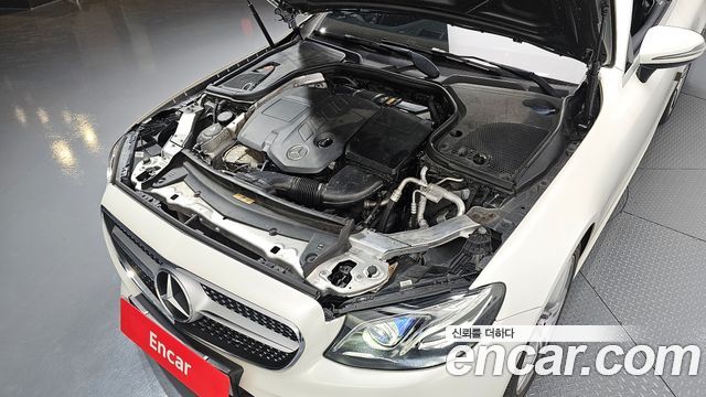 Mercedes-Benz E-Class (W213) E220d Cabriolet 2019 — фото 6