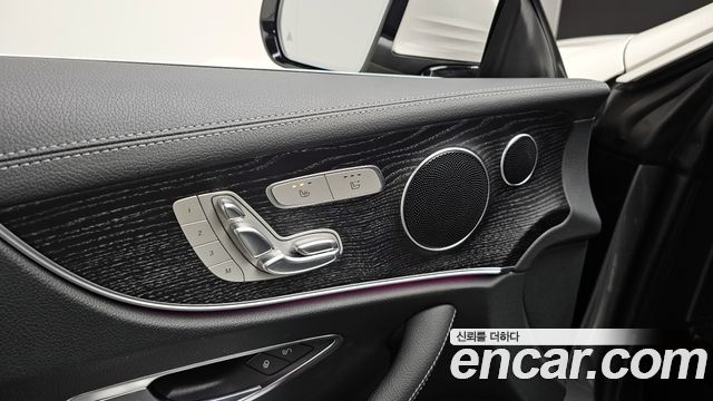 Mercedes-Benz E-Class (W213) E220d Cabriolet 2019 — фото 17