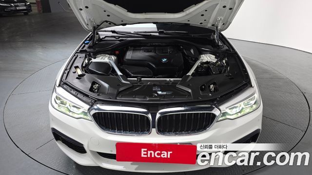 BMW 5 Series (G30) 520i M Sport 2020 — фото 6