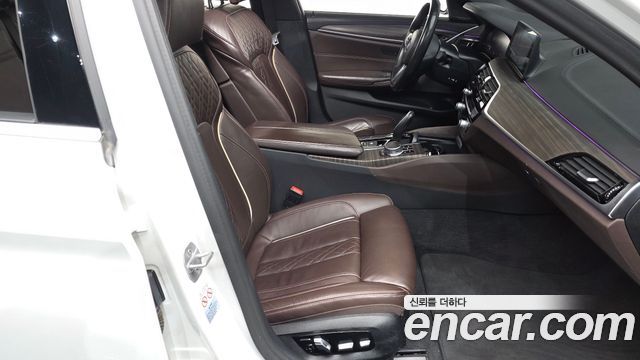 BMW 5 Series (G30) 520i M Sport 2020 — фото 10