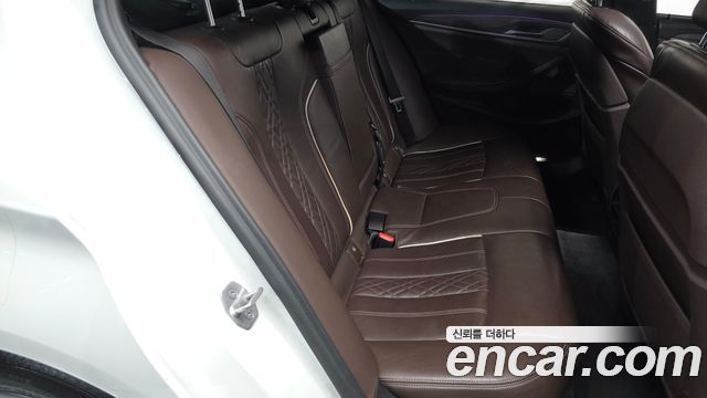 BMW 5 Series (G30) 520i M Sport 2020 — фото 11