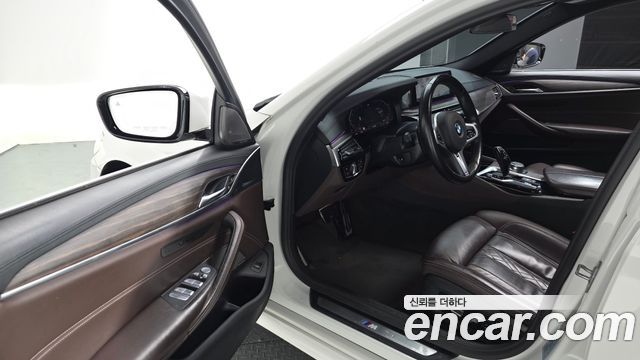 BMW 5 Series (G30) 520i M Sport 2020 — фото 12