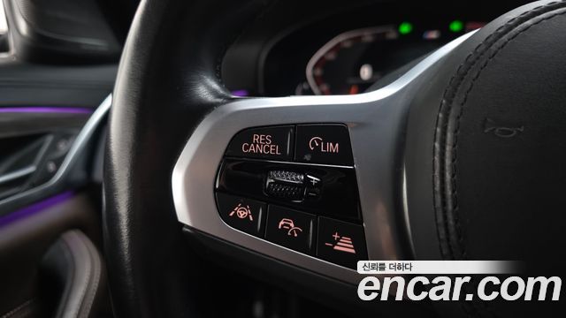 BMW 5 Series (G30) 520i M Sport 2020 — фото 15