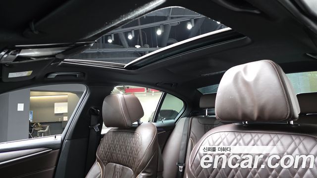 BMW 5 Series (G30) 520i M Sport 2020 — фото 18