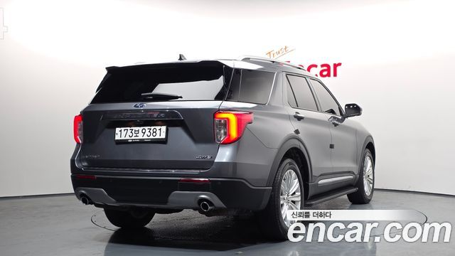 Ford Explorer (VI) 2.3 LimIted 4WD 2021 — фото 2