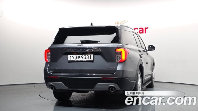 Ford Explorer (VI) 2.3 LimIted 4WD 2021 — фото 4