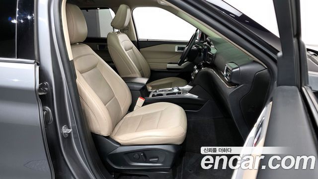 Ford Explorer (VI) 2.3 LimIted 4WD 2021 — фото 11