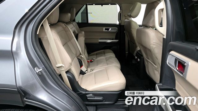 Ford Explorer (VI) 2.3 LimIted 4WD 2021 — фото 12