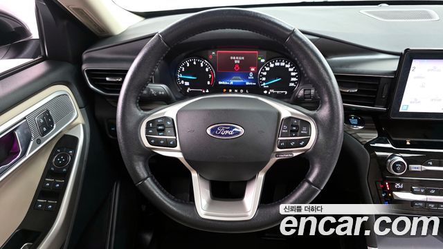 Ford Explorer (VI) 2.3 LimIted 4WD 2021 — фото 13