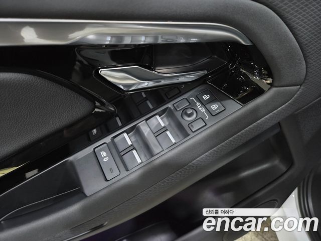 Land Rover Range Rover Evoque (II) P250 S 2023 — фото 19