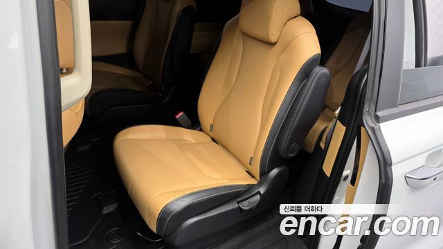 Kia Carnival (IV) Diesel 9-Seater Signature 2023 — фото 11