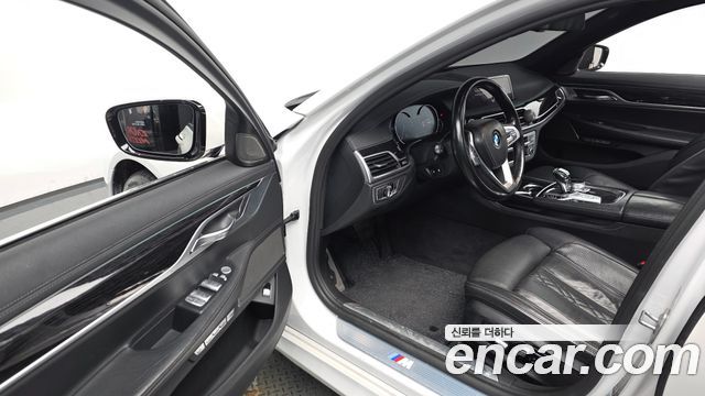 BMW 7 Series (G11) 730d xDrive M Sport 2017 — фото 12