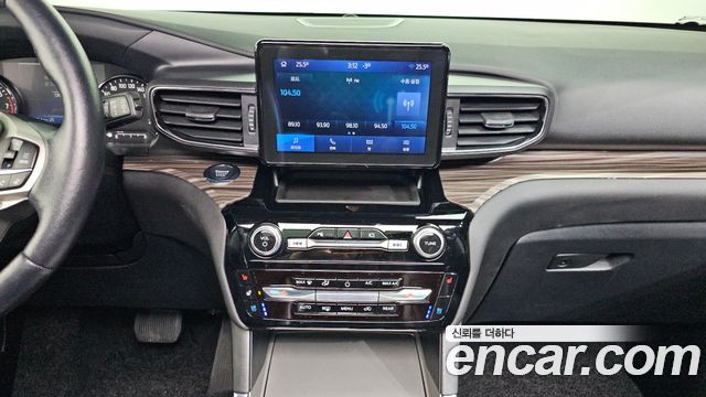 Ford Explorer (VI) 2.3 LimIted 4WD 2022 — фото 18