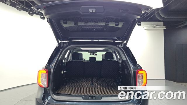 Ford Explorer (VI) 2.3 LimIted 4WD 2022 — фото 24