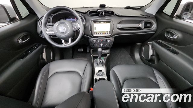 Jeep Renegade 1.3 Limited 2022 — фото 7