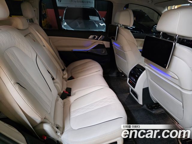 BMW X7 (G07) xDrive 40i Design Pure Excellence 7-Seater 2022 — фото 9