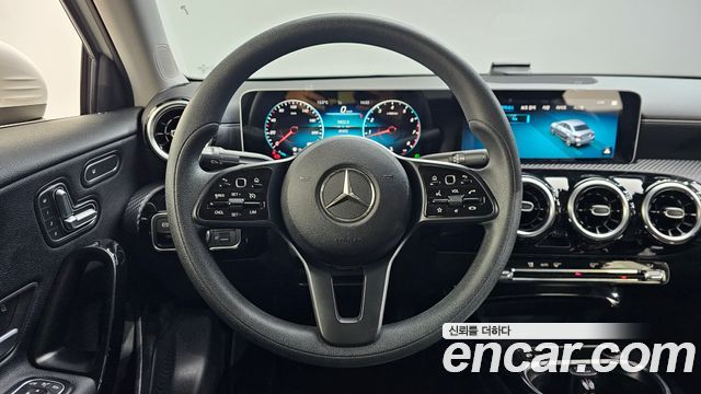 Mercedes-Benz A-Class (W177) A250 4MATIC Sedan 2020 — фото 13