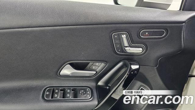 Mercedes-Benz A-Class (W177) A250 4MATIC Sedan 2020 — фото 16
