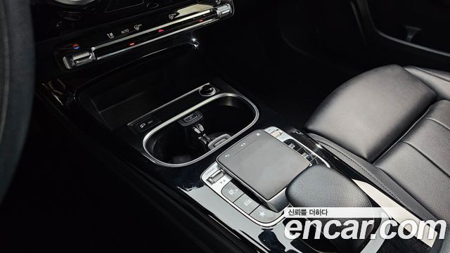 Mercedes-Benz A-Class (W177) A250 4MATIC Sedan 2020 — фото 17