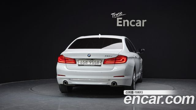 BMW 5 Series (G30) 520d Luxury Special Edition 2018 — фото 4